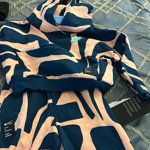 Girls Nike sweat suite